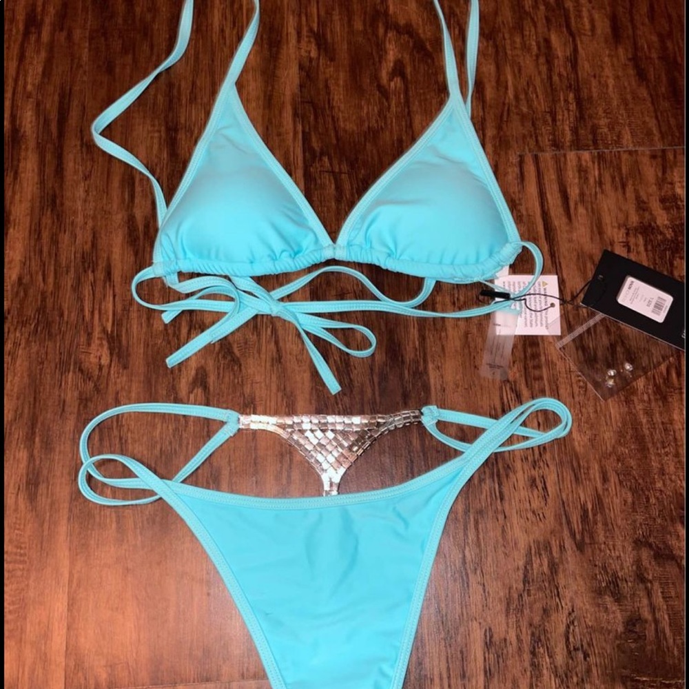 Fashion Nova diamond thong bikini. NWT. Blue